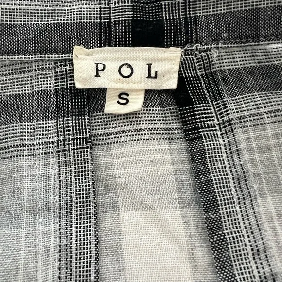 POL Oversized Black and Gray Plaid Button-Down High Low Tunic Top Size Small - Picture 3 of 8